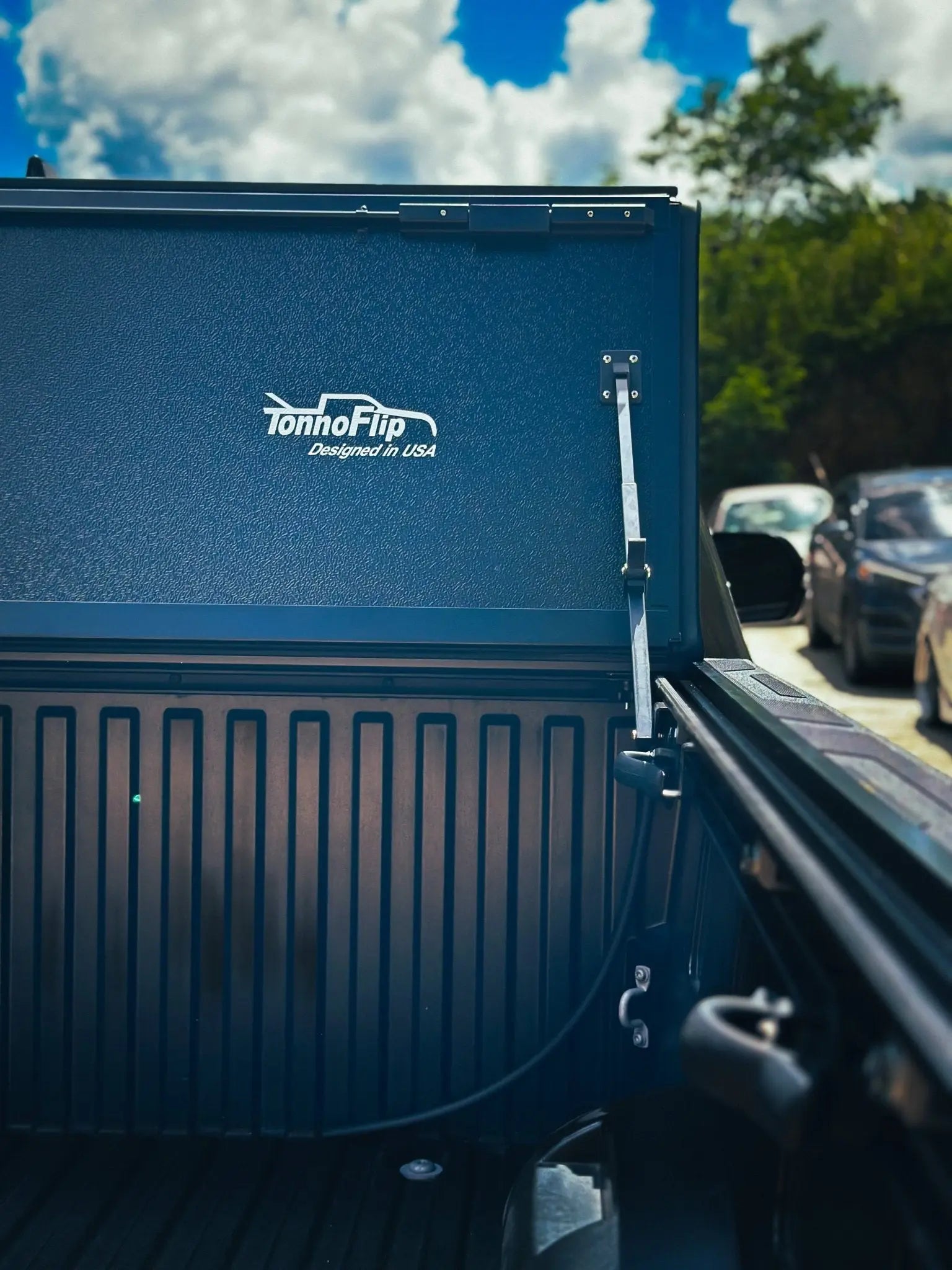 Best truck bed cover for Toyota Tacoma 
