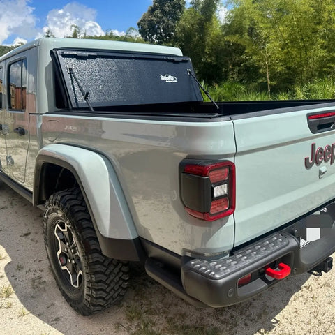 TonnoFlip Tonneau Covers on Your Jeep Gladiator